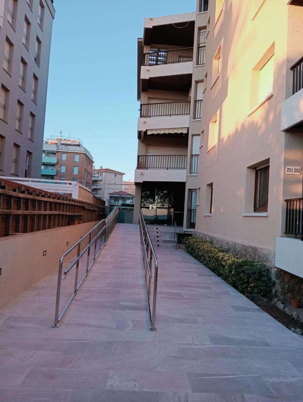 Apartamento Primera Linea De Playa Port-Segur Segur de Calafell Buitenkant foto